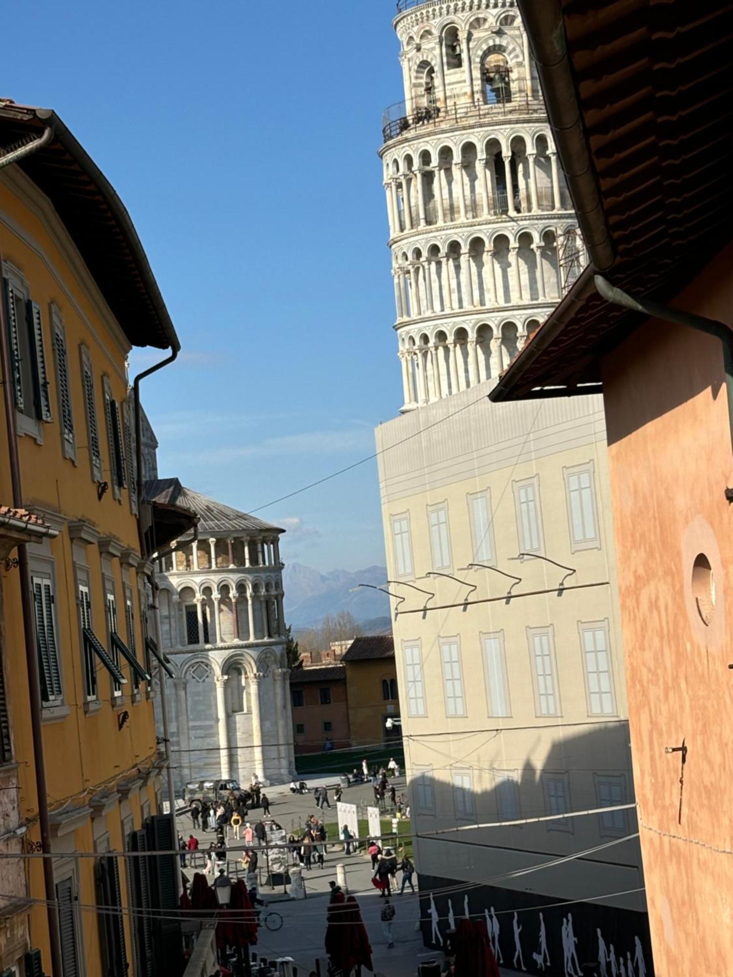 Window To The Tower Bed & Breakfast Pisa Bagian luar foto