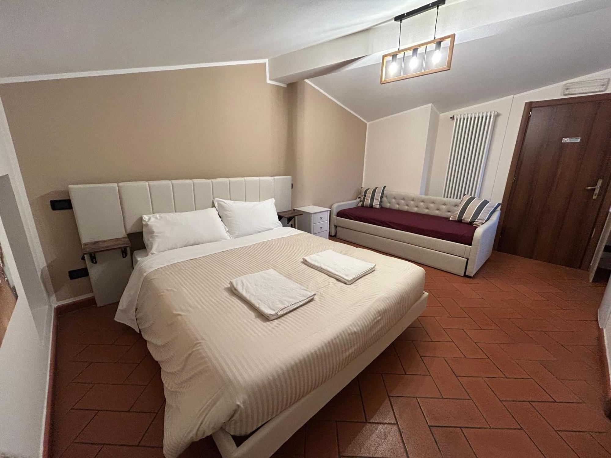 Window To The Tower Bed & Breakfast Pisa Bagian luar foto