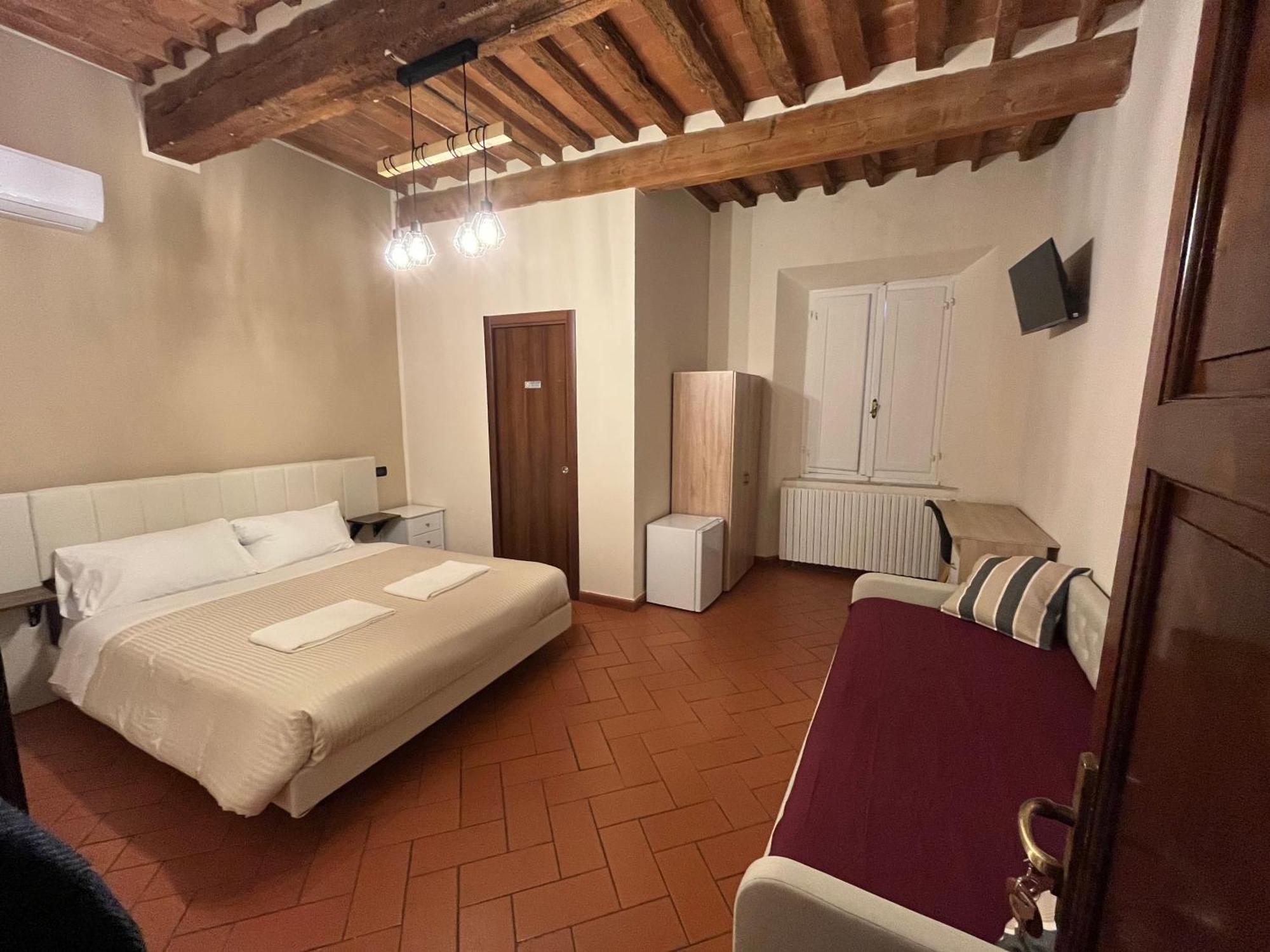 Window To The Tower Bed & Breakfast Pisa Bagian luar foto