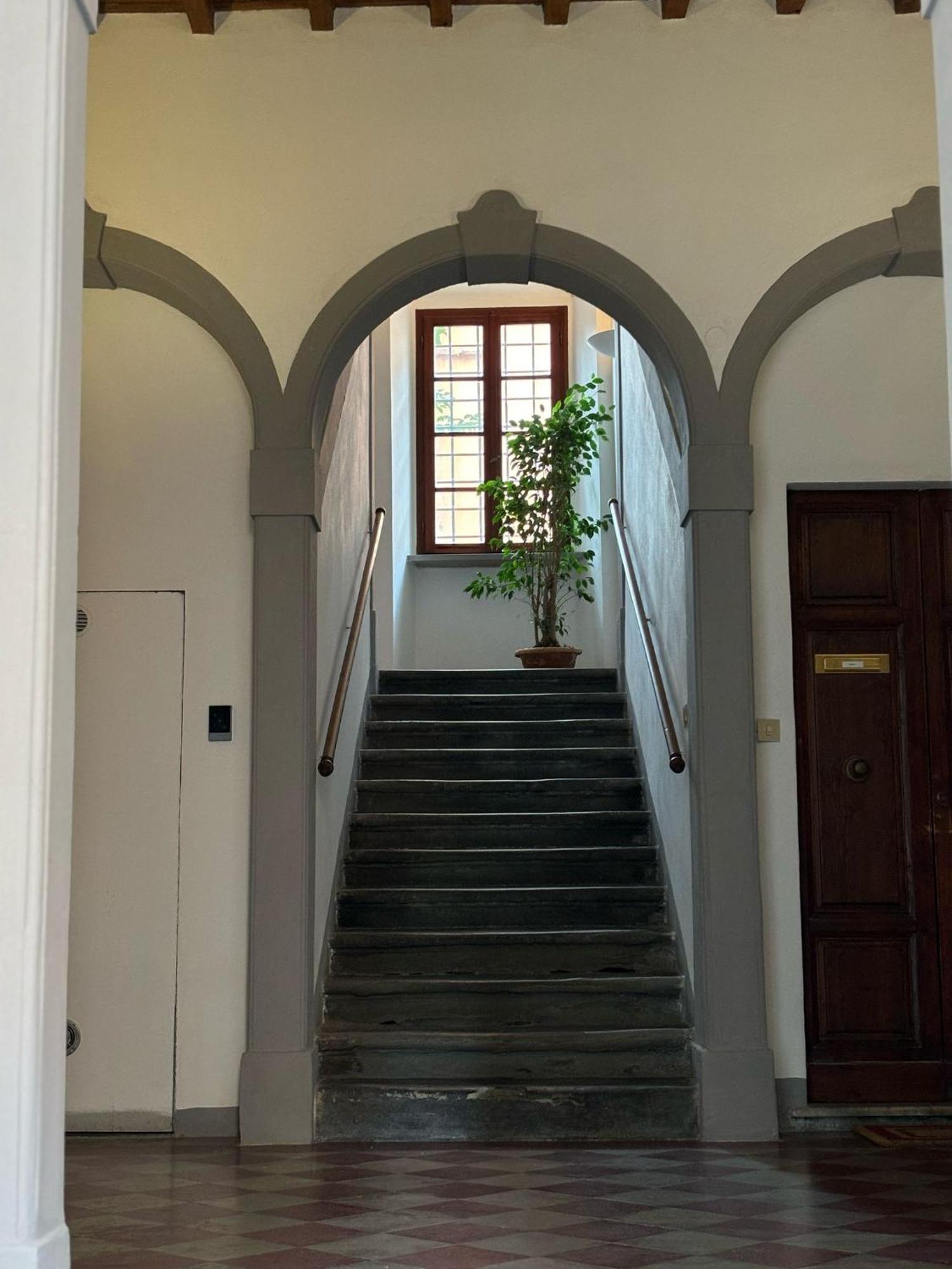 Window To The Tower Bed & Breakfast Pisa Bagian luar foto