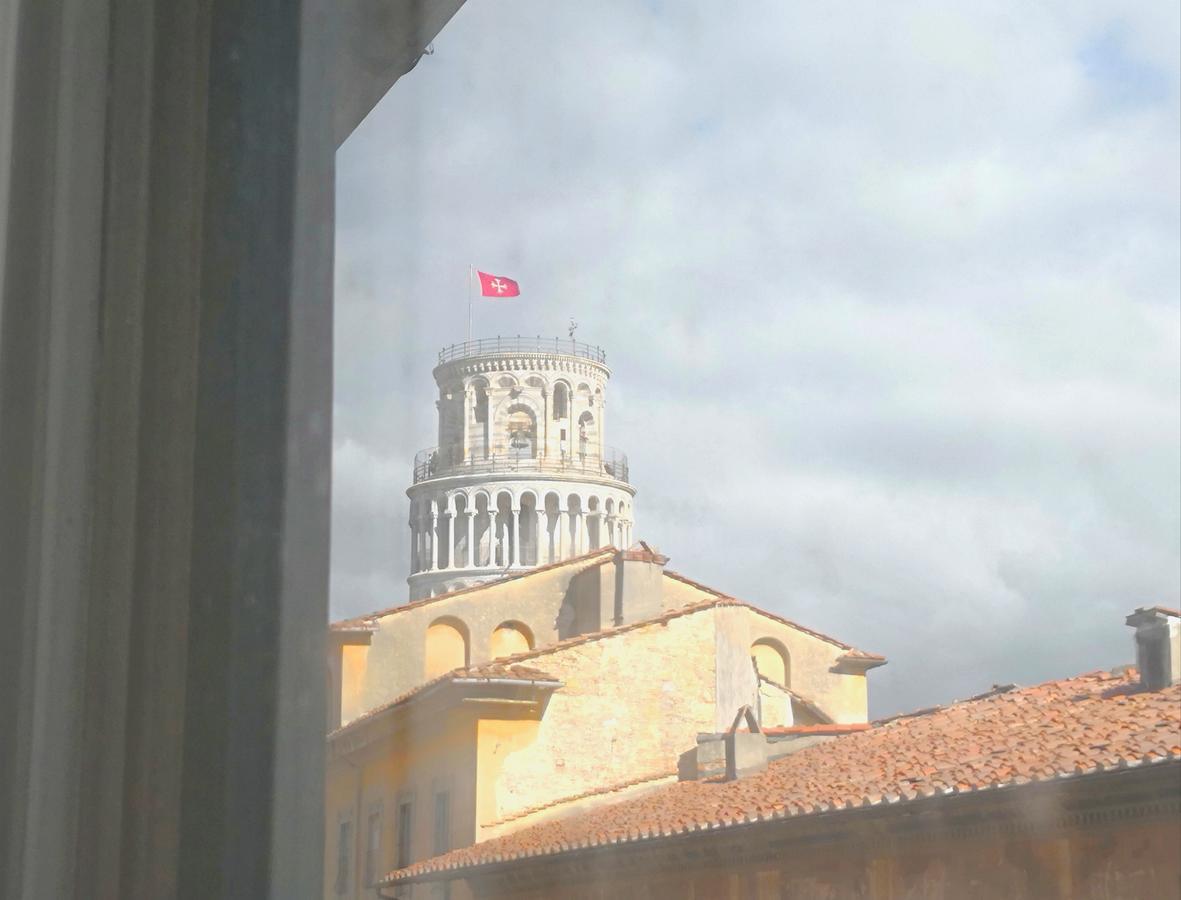 Window To The Tower Bed & Breakfast Pisa Bagian luar foto