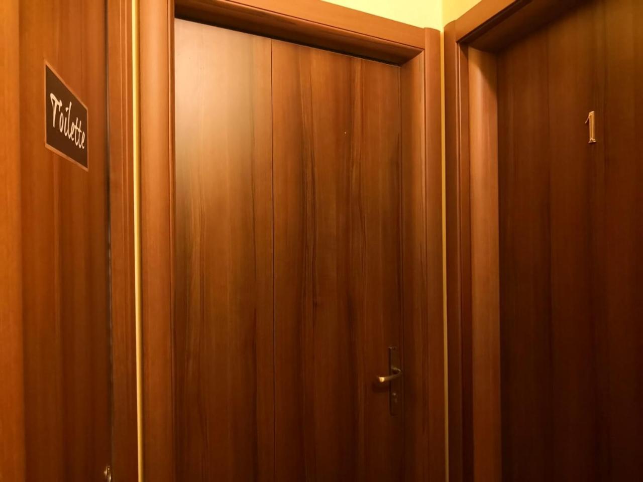 Window To The Tower Bed & Breakfast Pisa Bagian luar foto