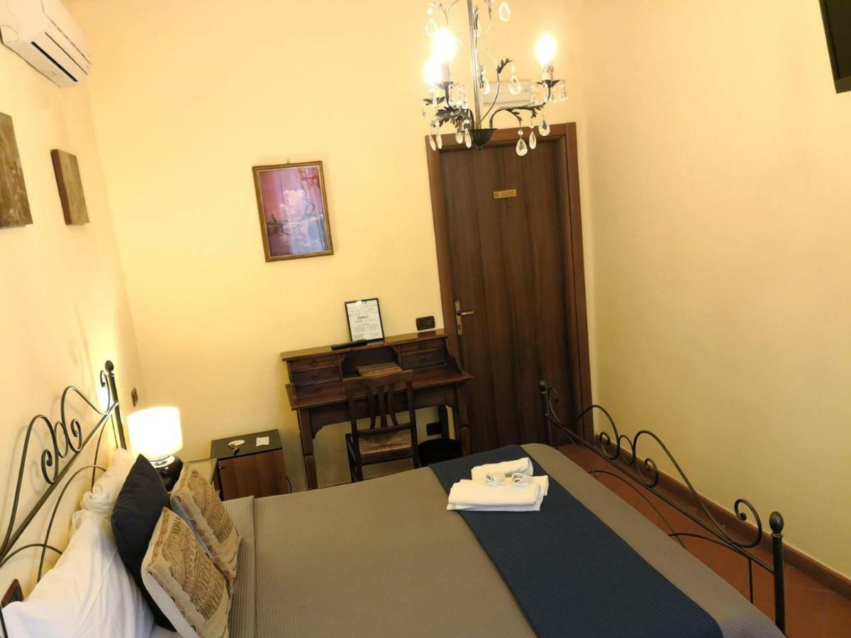 Window To The Tower Bed & Breakfast Pisa Bagian luar foto