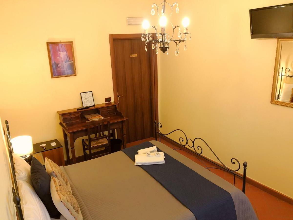 Window To The Tower Bed & Breakfast Pisa Bagian luar foto