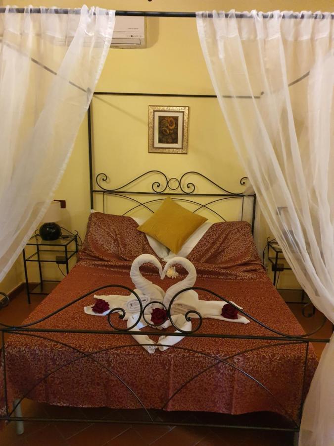 Window To The Tower Bed & Breakfast Pisa Ruang foto